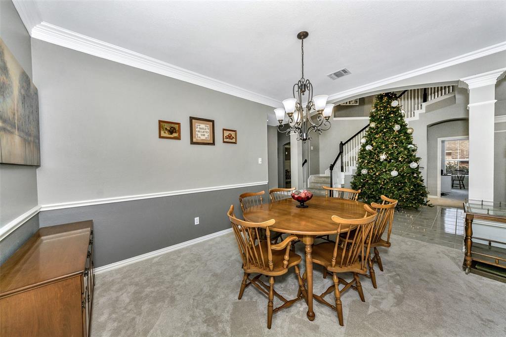 8617 Twisted Oaks Way