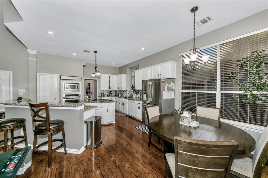 8617 Twisted Oaks Way