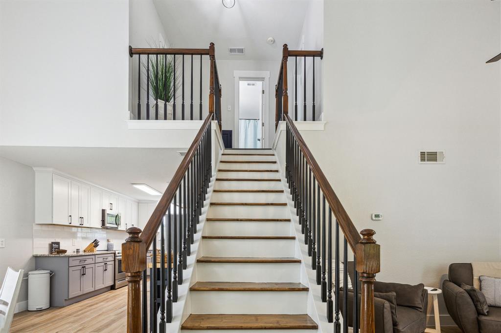2545 Forest Park