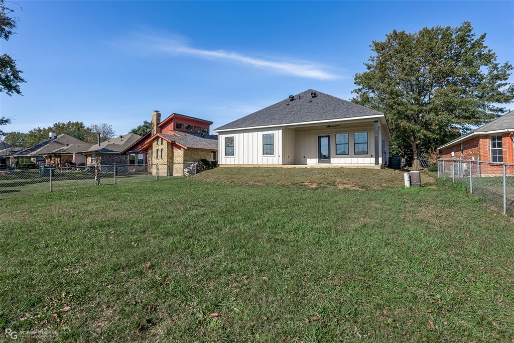 221 S Parkridge Drive
