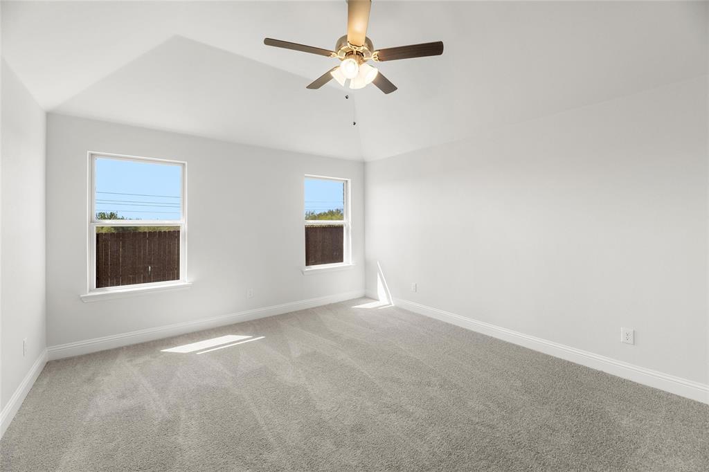 5940 Halls Lake Loop