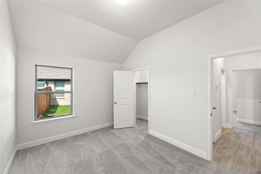 5940 Halls Lake Loop