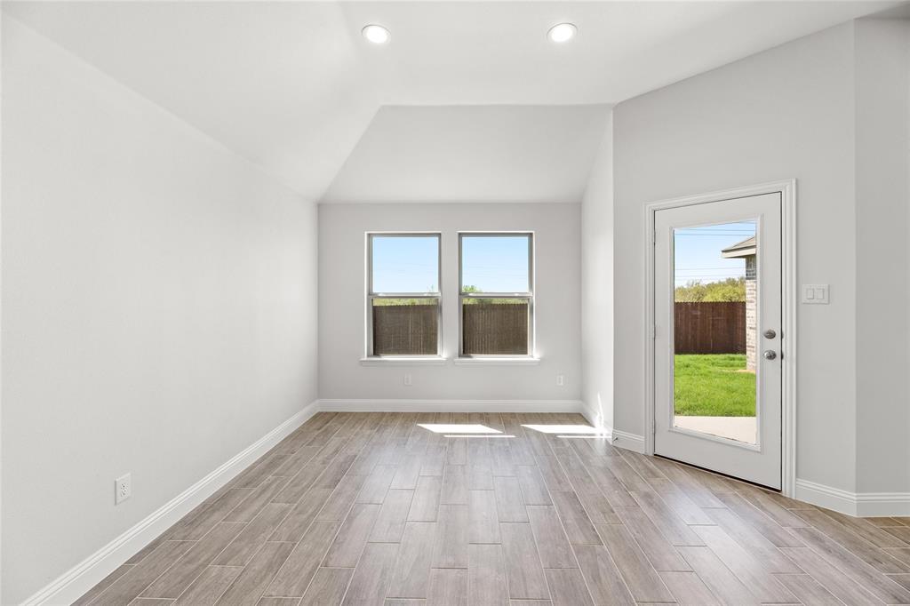 5940 Halls Lake Loop