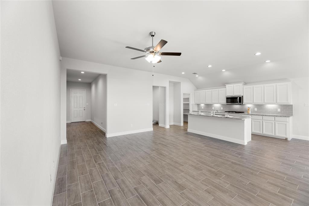 5940 Halls Lake Loop