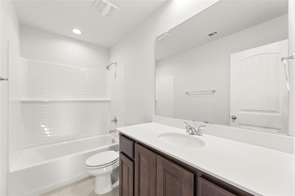 3015 Genevieve Lane