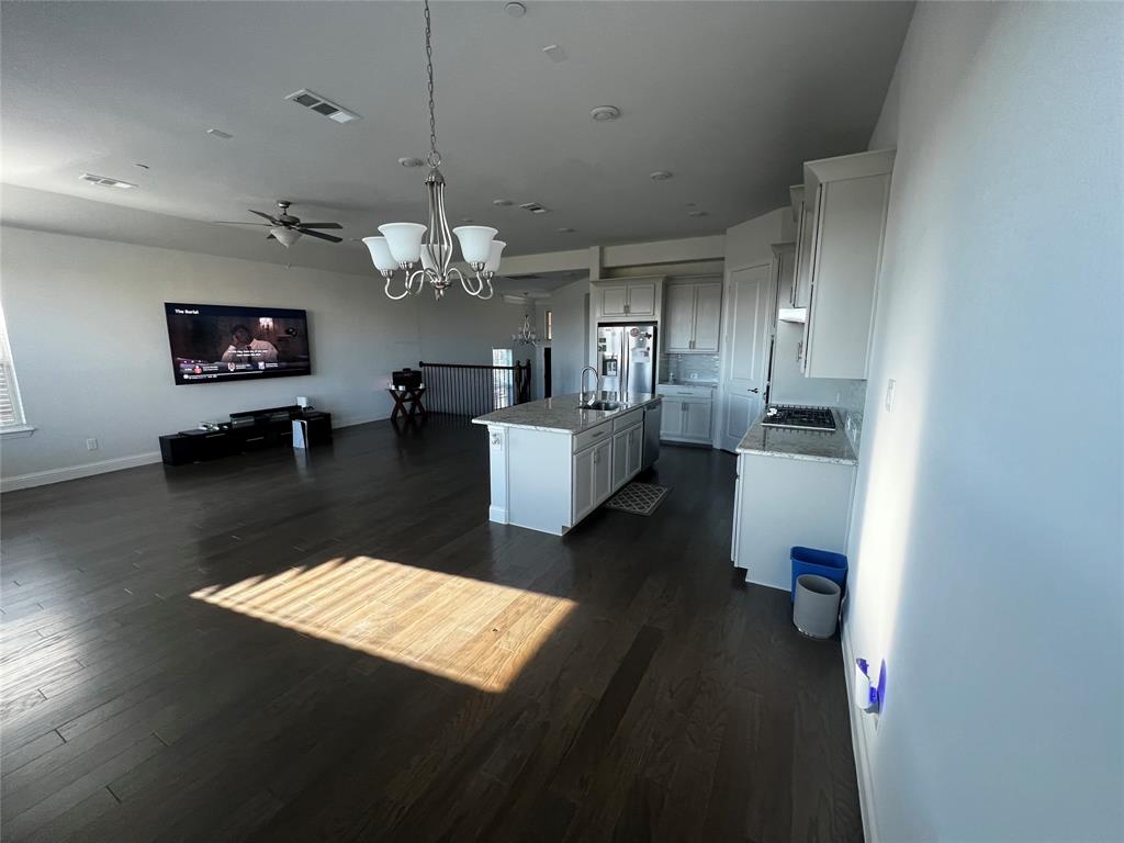 5548 Yellowstone Road
