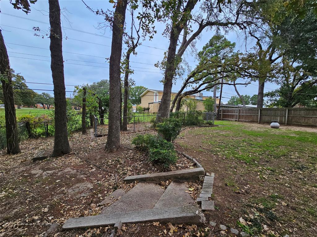 800 Valley View Drive