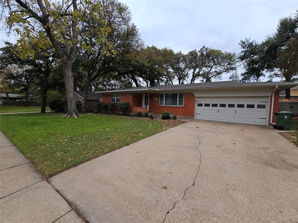 800 Valley View Drive