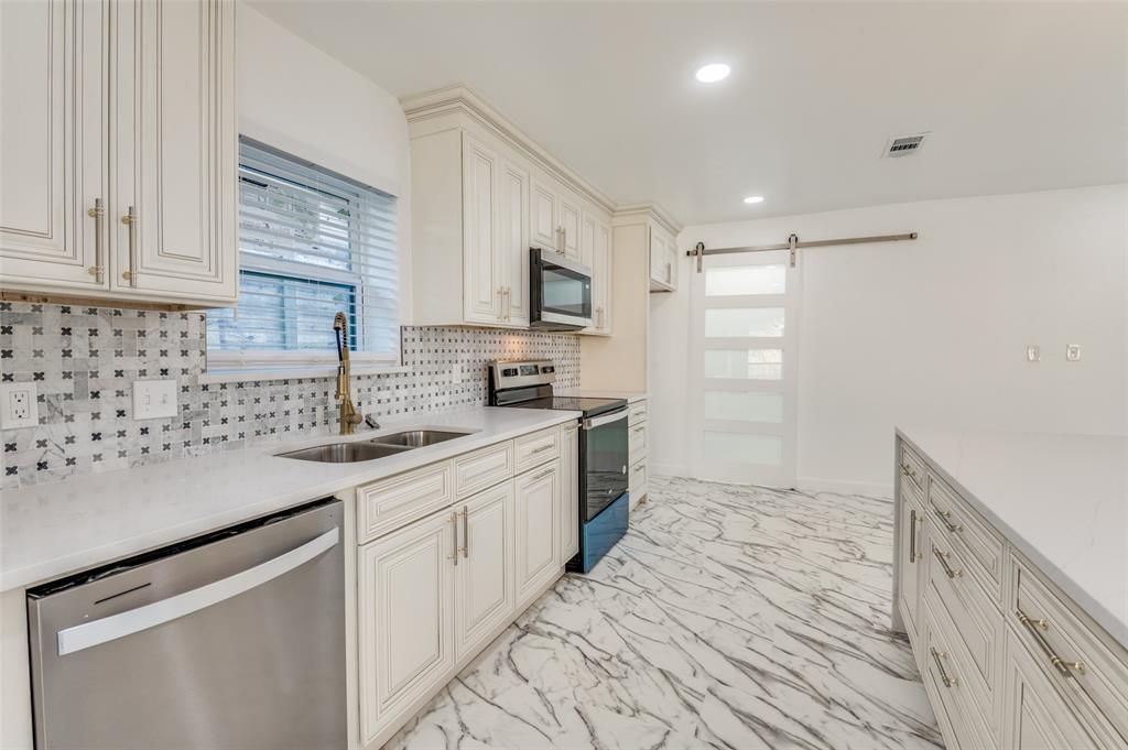2510 Claremont Drive