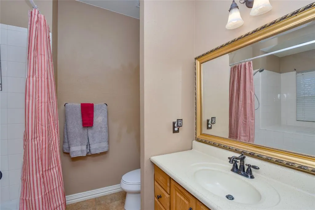 5480 Bridle Path
