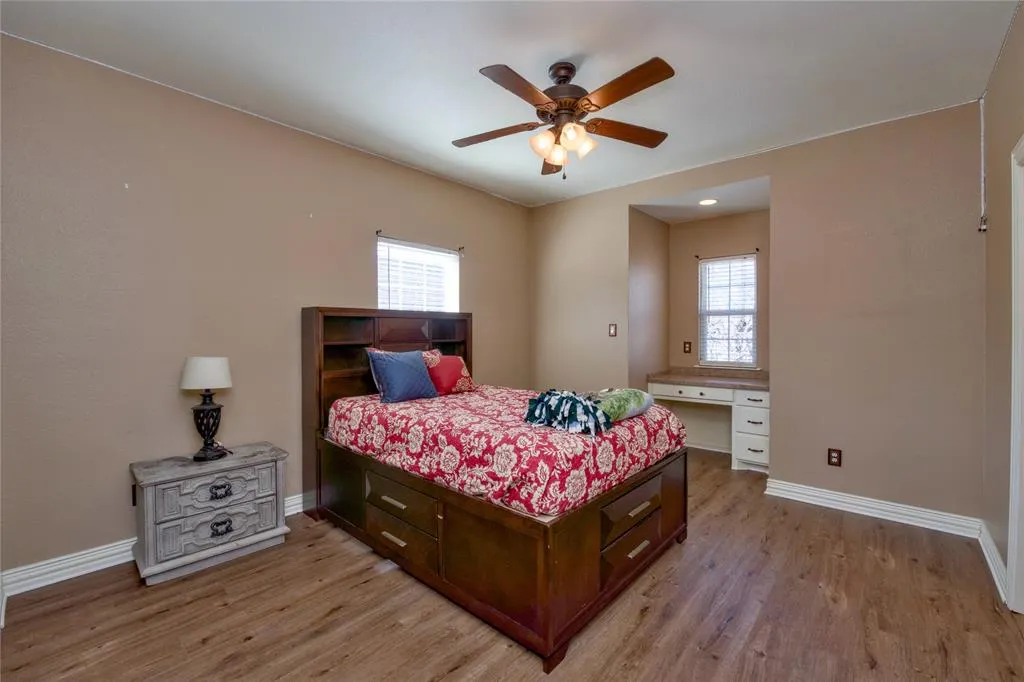 5480 Bridle Path