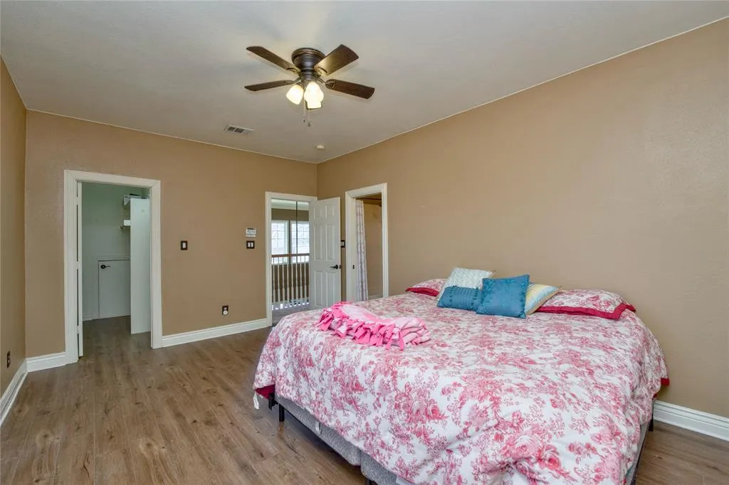 5480 Bridle Path