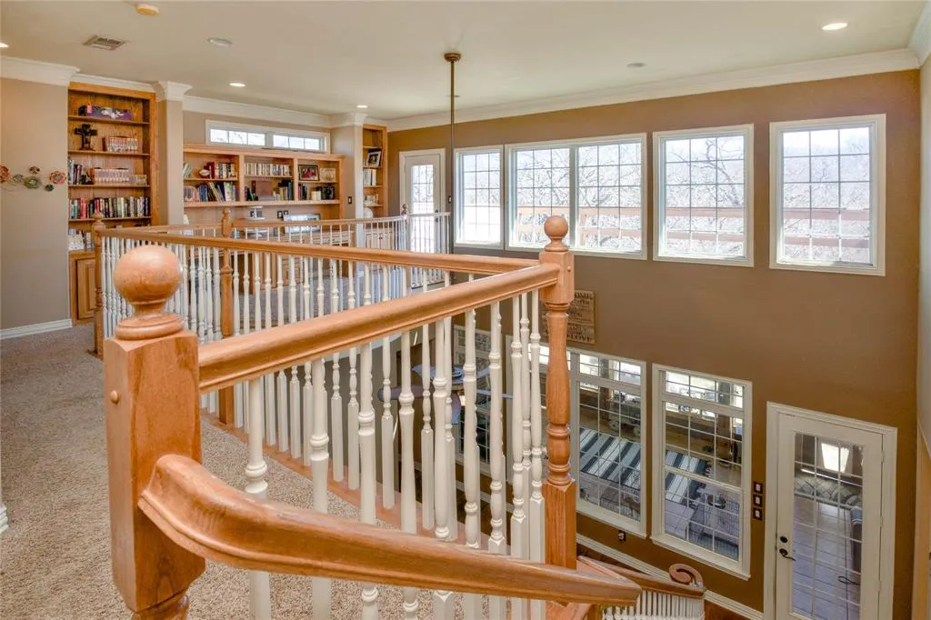 5480 Bridle Path