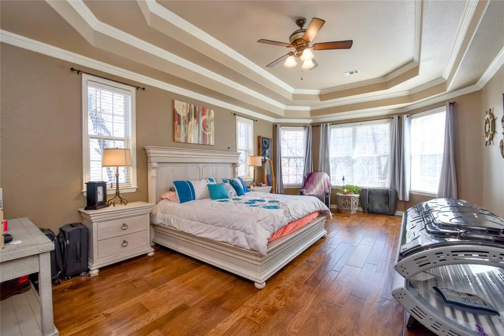 5480 Bridle Path