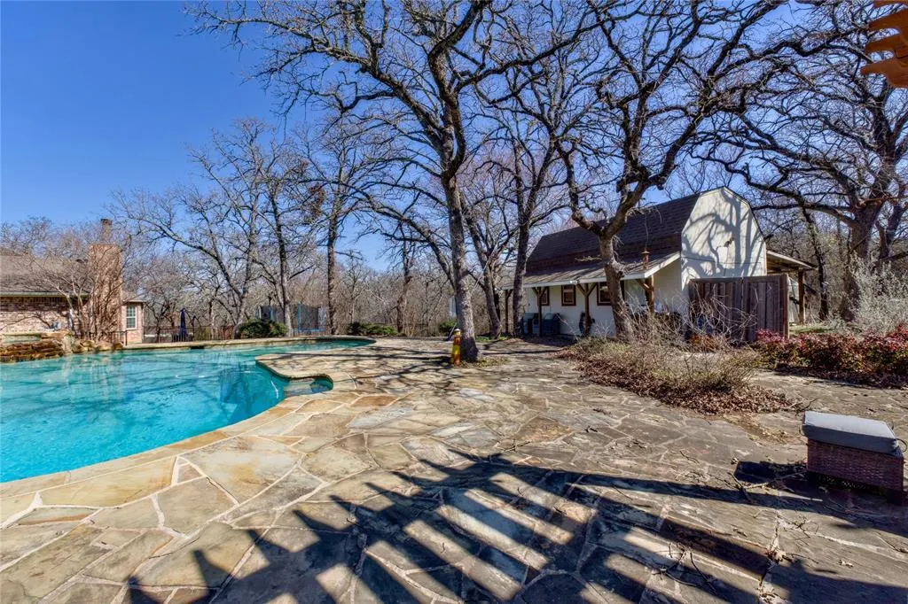 5480 Bridle Path