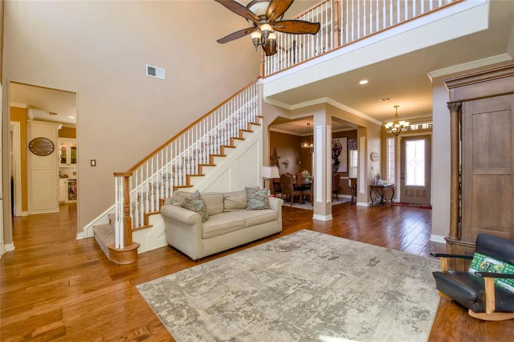 5480 Bridle Path