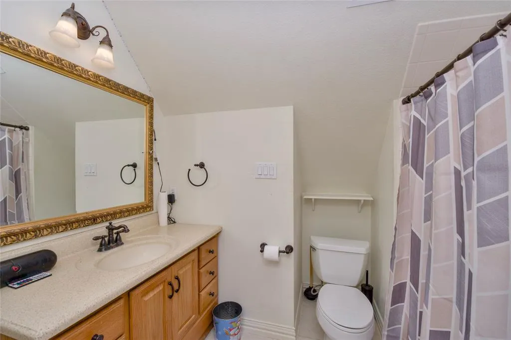 5480 Bridle Path