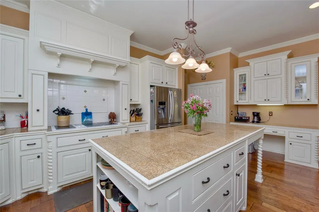 5480 Bridle Path