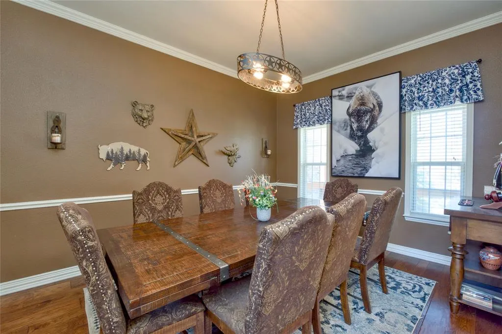 5480 Bridle Path
