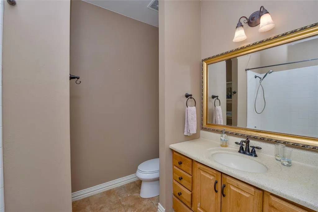 5480 Bridle Path