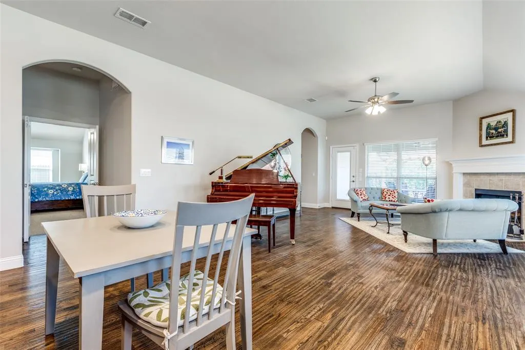 1218 Rockridge Trail