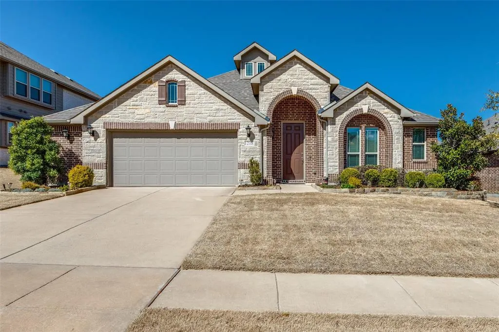 1218 Rockridge Trail