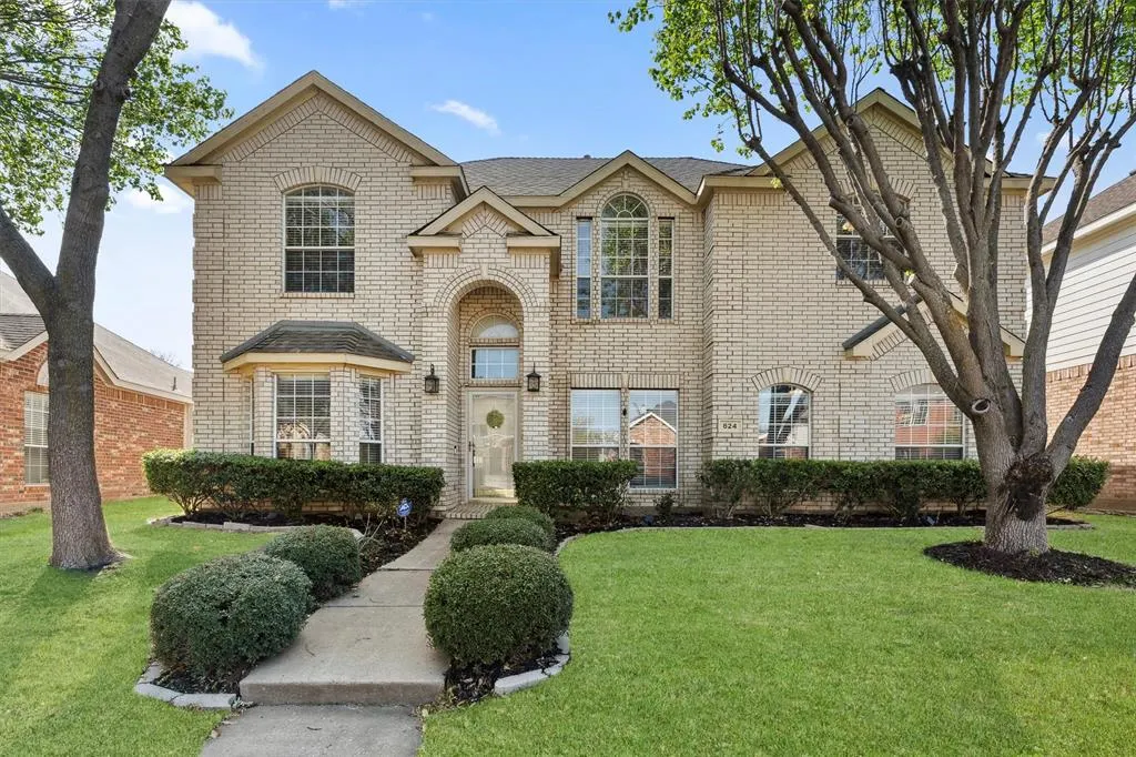 824 Water Oak Drive