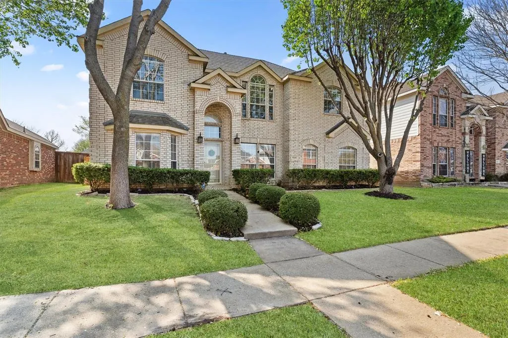 824 Water Oak Drive