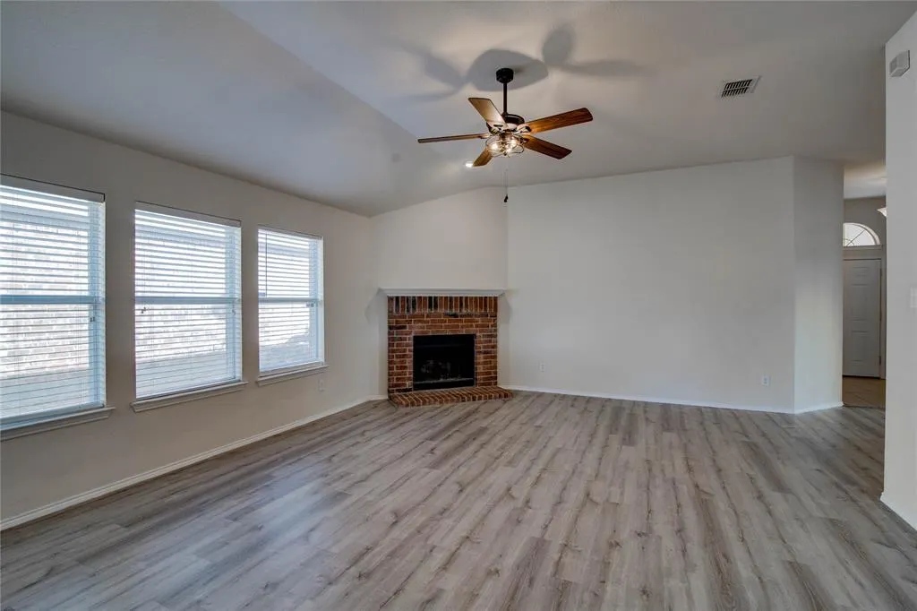 1830 SABLE WOOD Drive