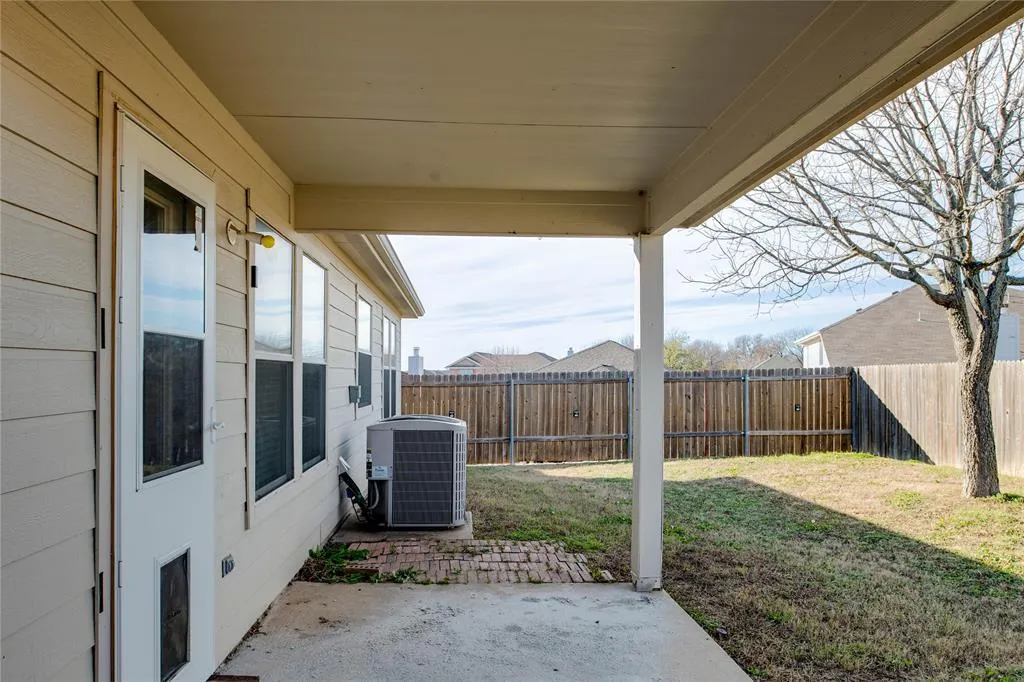 1830 SABLE WOOD Drive