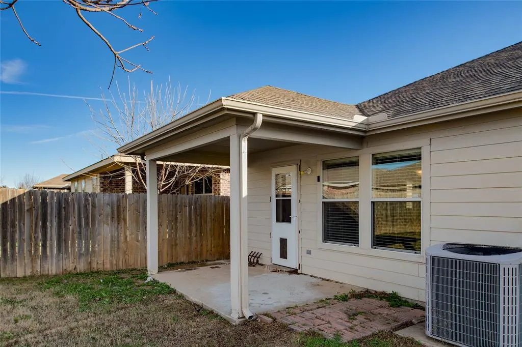 1830 SABLE WOOD Drive