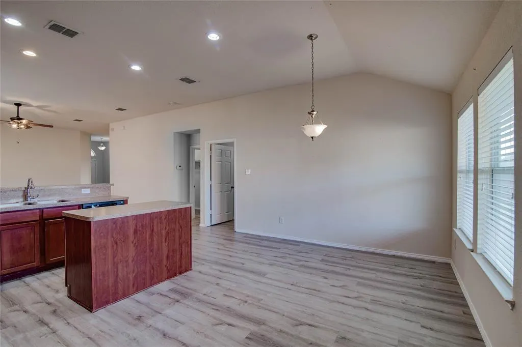 1830 SABLE WOOD Drive