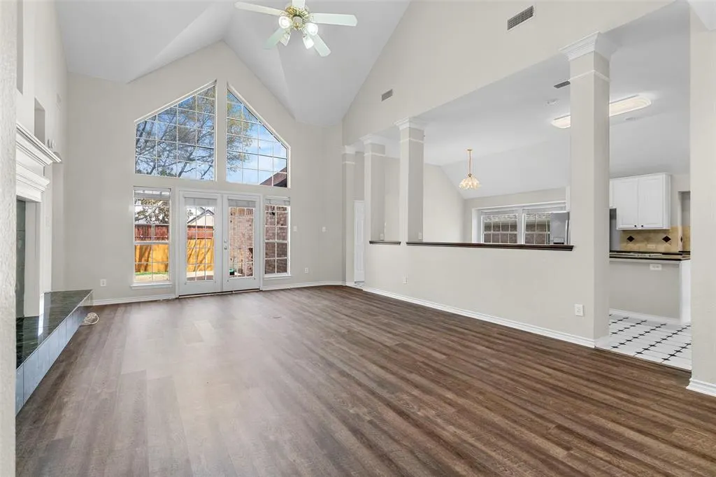 1513 Endicott Drive