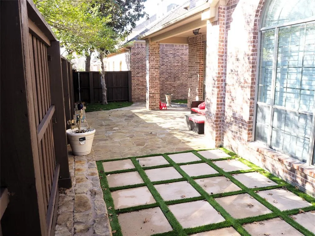 4808 Lofty Lane