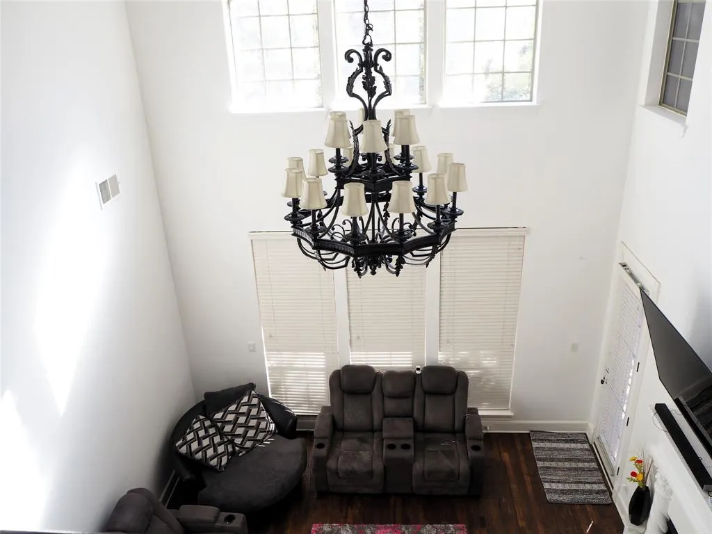 4808 Lofty Lane