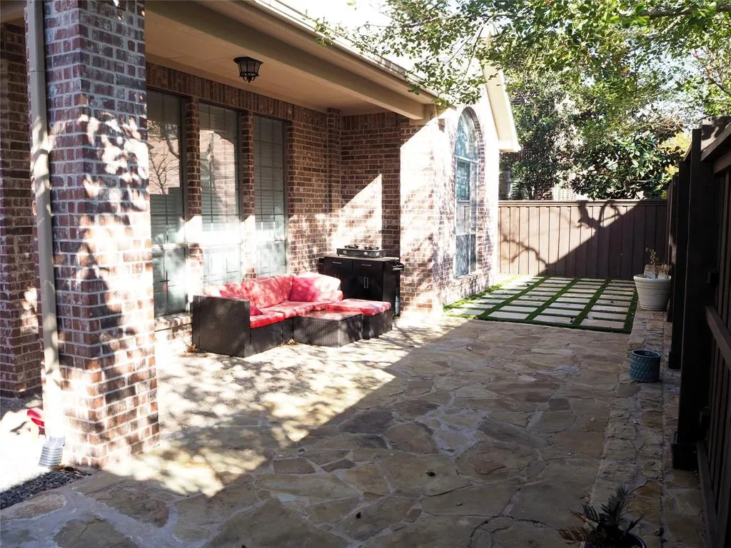 4808 Lofty Lane