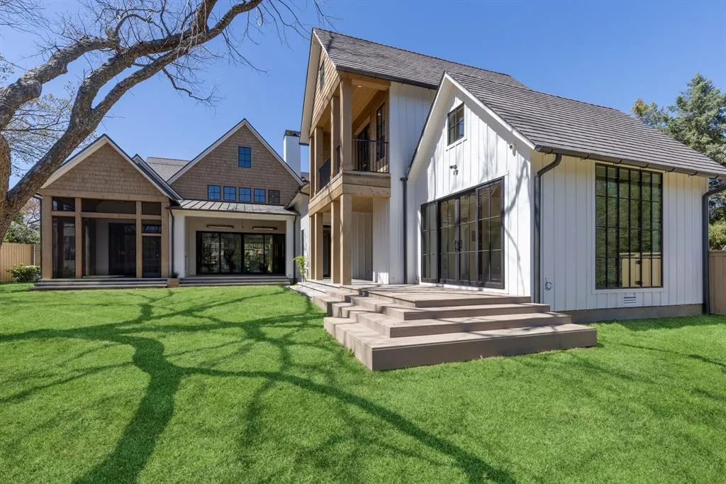 11132 Westmere Circle