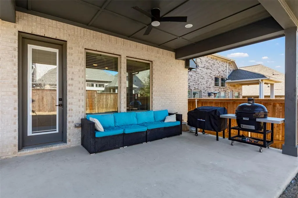 2700 War Admiral Street