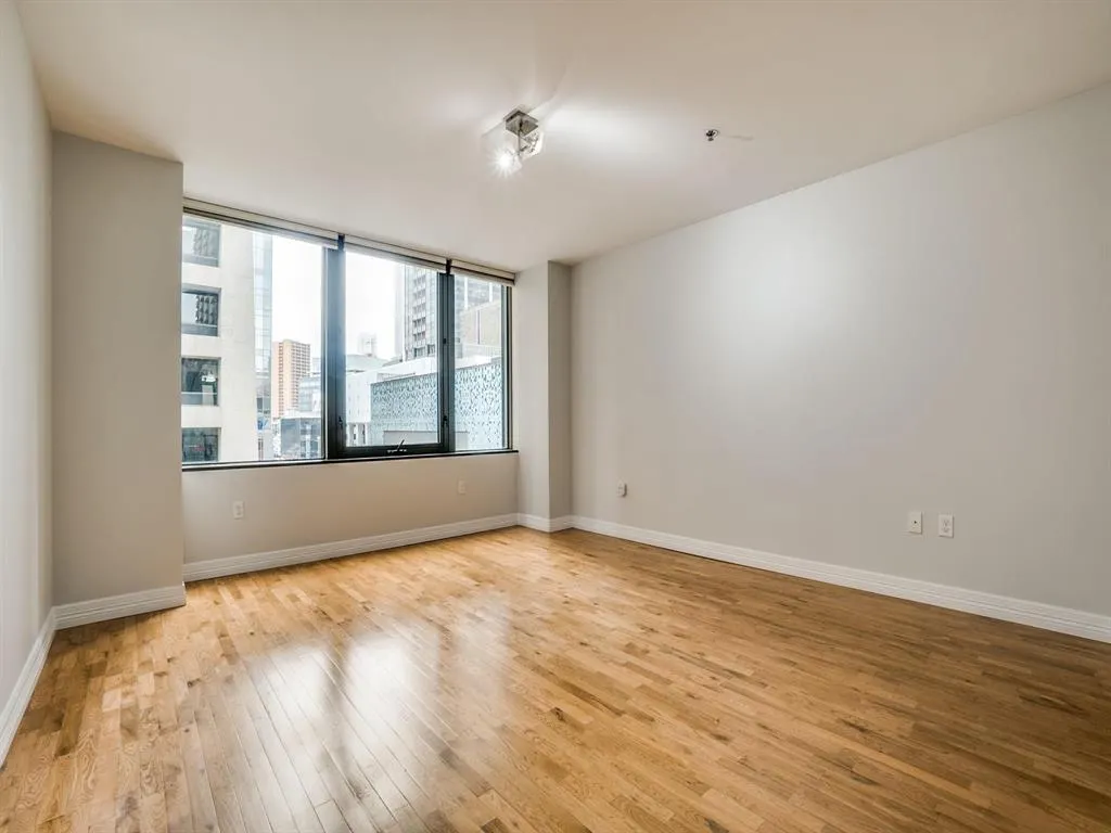 1200 Main Street, #408
