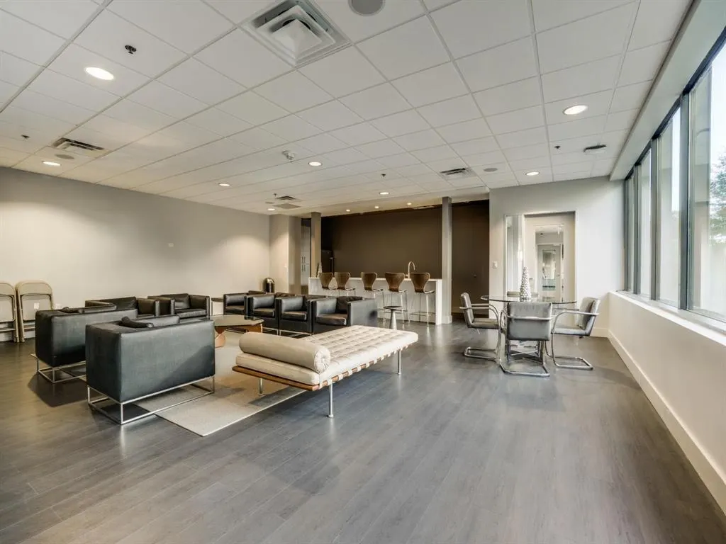 1200 Main Street, #408