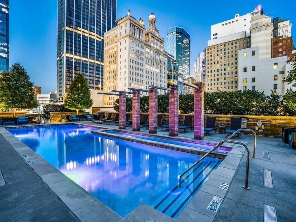 1200 Main Street, #408