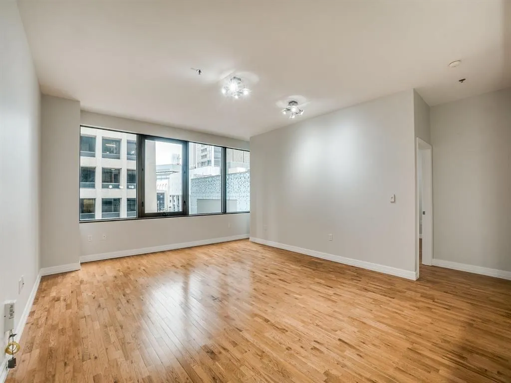 1200 Main Street, #408