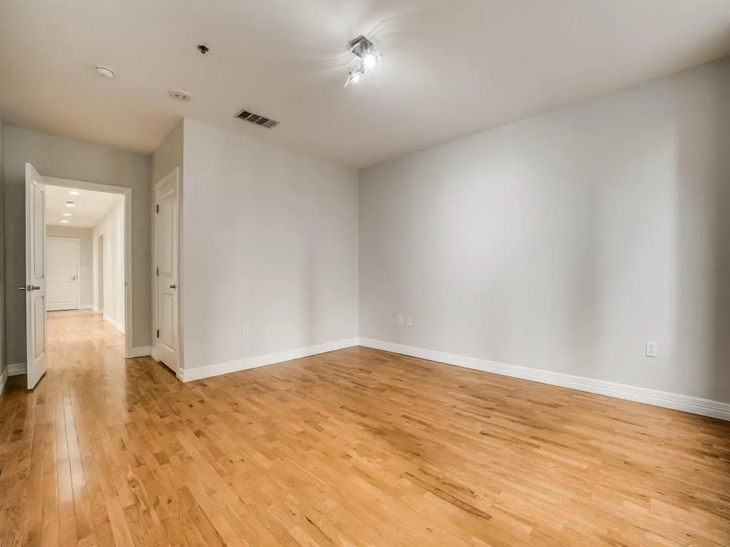 1200 Main Street, #408