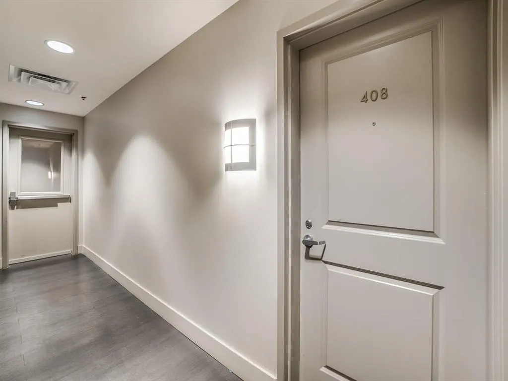 1200 Main Street, #408