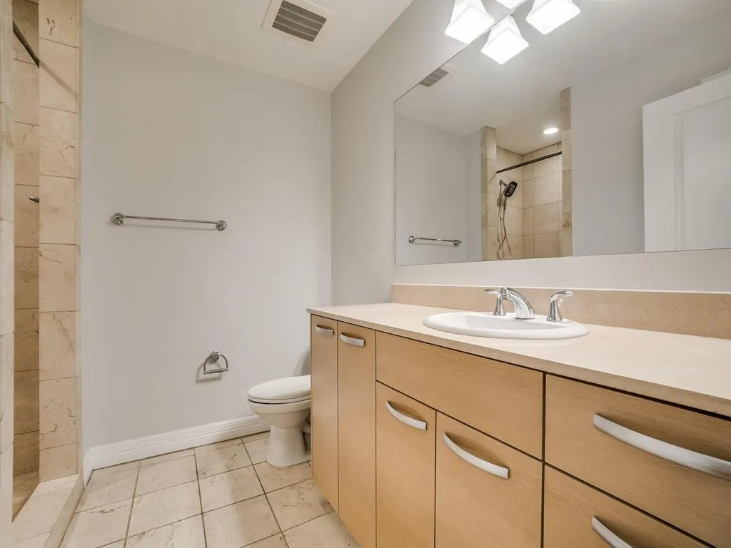 1200 Main Street, #408