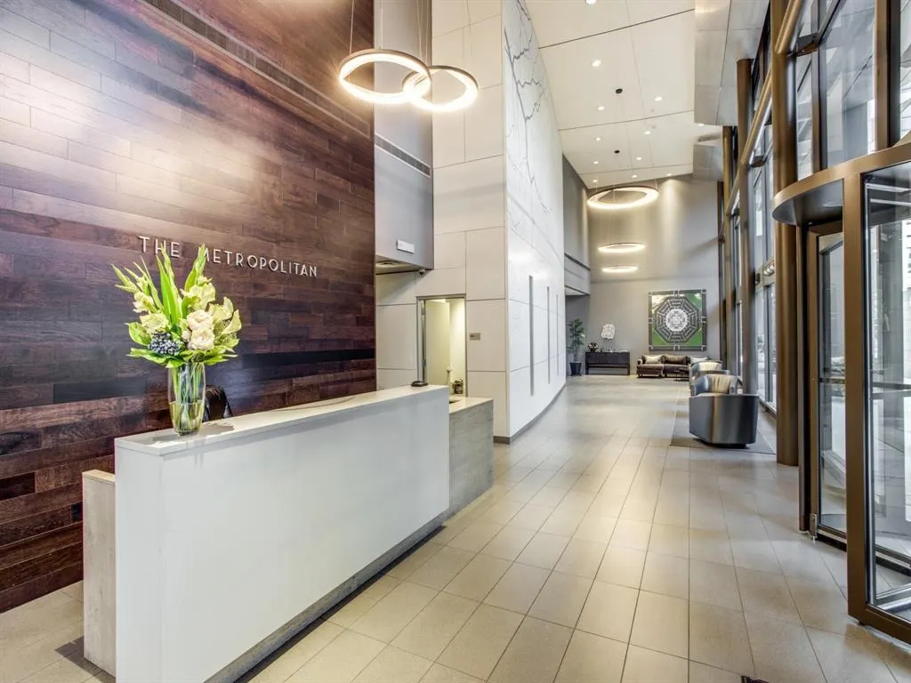1200 Main Street, #408