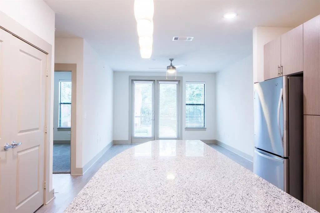 4020 Gilbert Avenue, #106