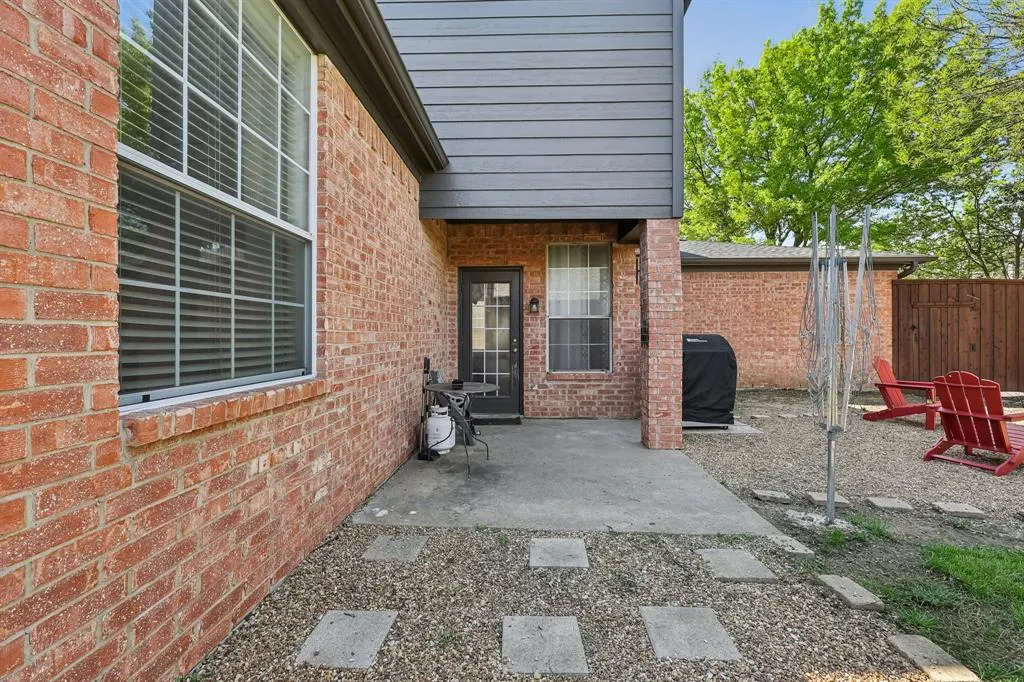 8901 Smokey Drive