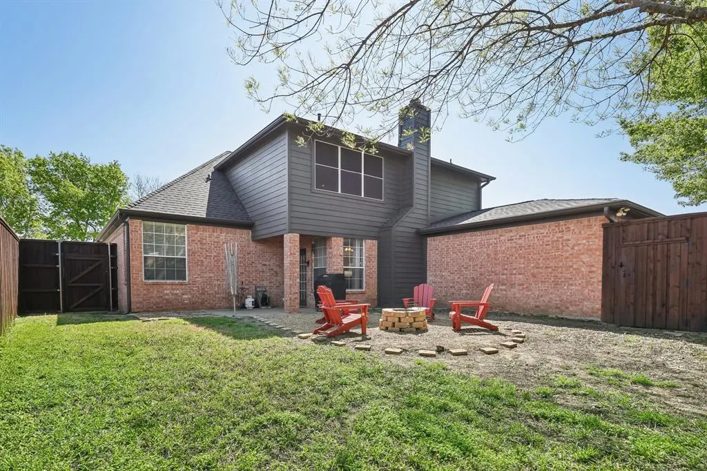 8901 Smokey Drive