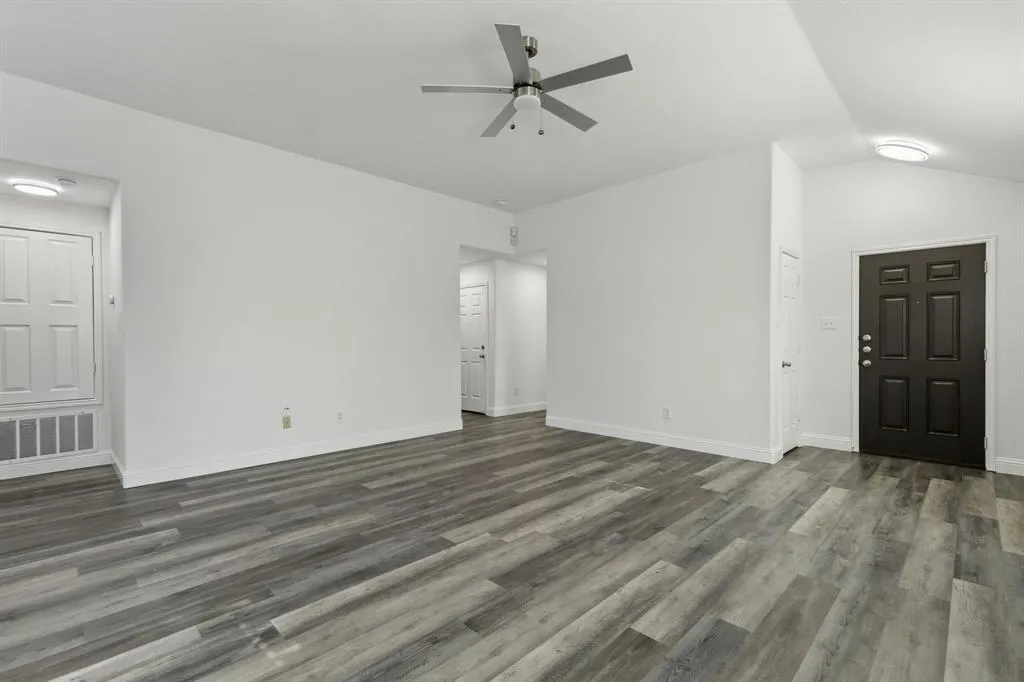 5551 Crestwood Drive